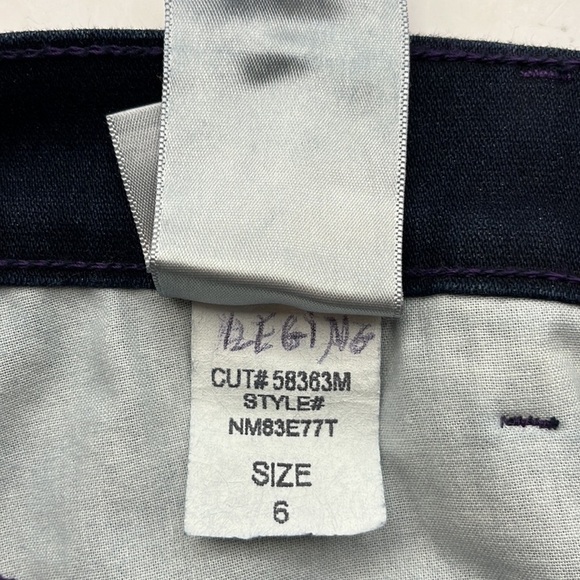 NYDJ Lift Tuck Technology High Rise Size 6 - Picture 12 of 16